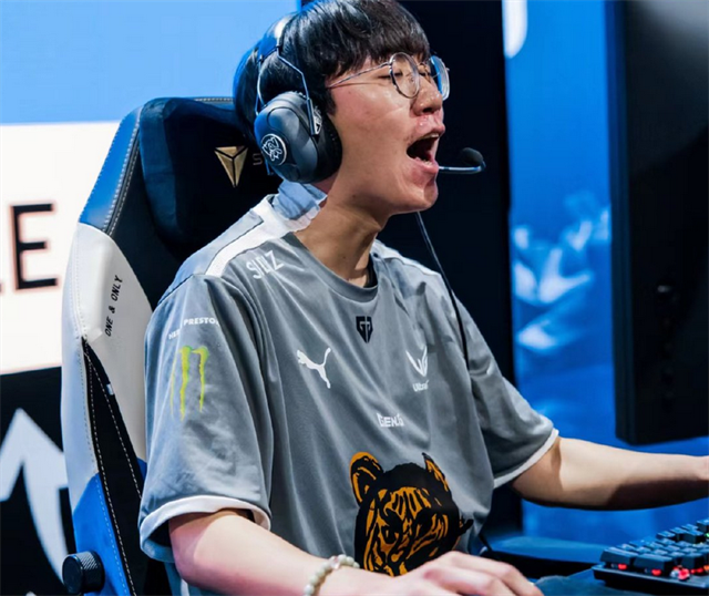 deft夺冠宣布恋爱？17关注突然变18，最新一个正是粉丝认可的女友