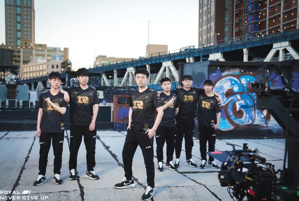 RNG即将解散？网友爆料：小明留队，小虎退役，Wei已有下家