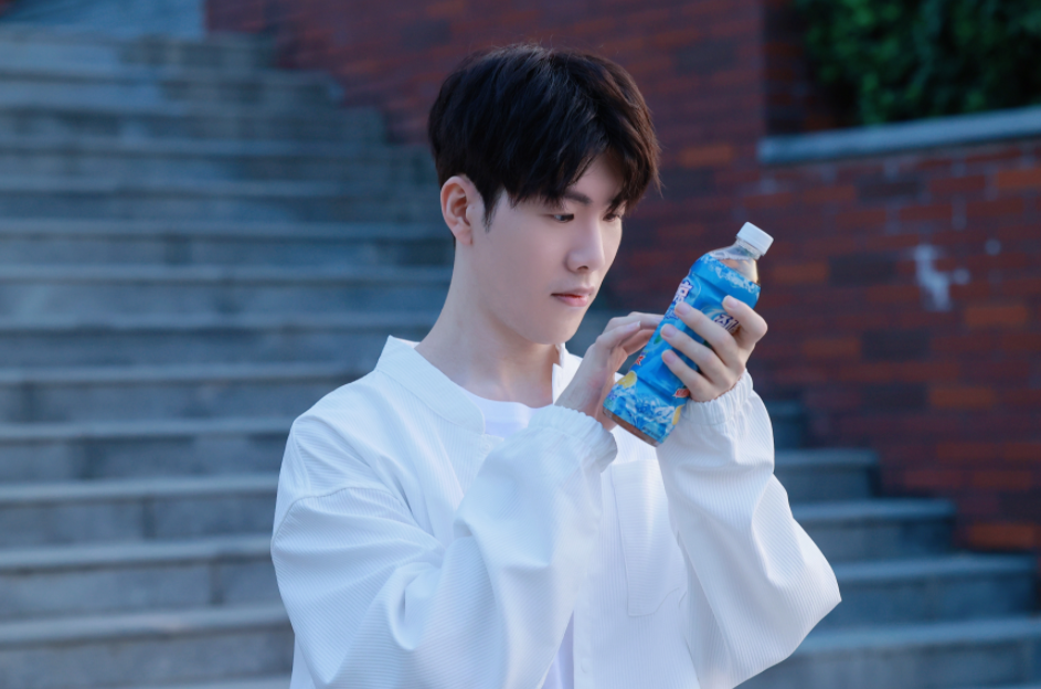 “UZI登顶，JDG无人上榜”！全明星投票引争议，RNG小虎人气不俗