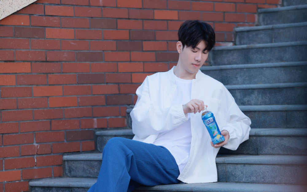 一个坏消息！Theshy核酸阳性，已经转运集中隔离！WBG发表声明