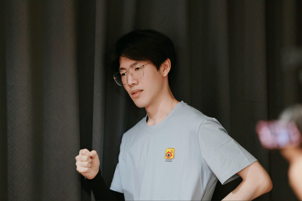 LPL全明星投票火爆，TheShy传来坏消息，Uzi总票数被反超