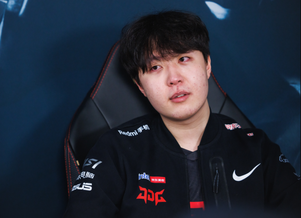 LCK有队伍要围绕Kanavi建队？网友调侃：中单不是牙膏一切都白搭