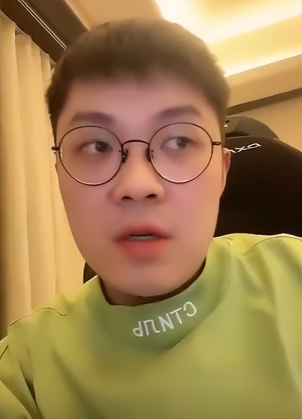 FPX冰岛往事被爆料，涵艺表示管理层背大锅，选手压力很大