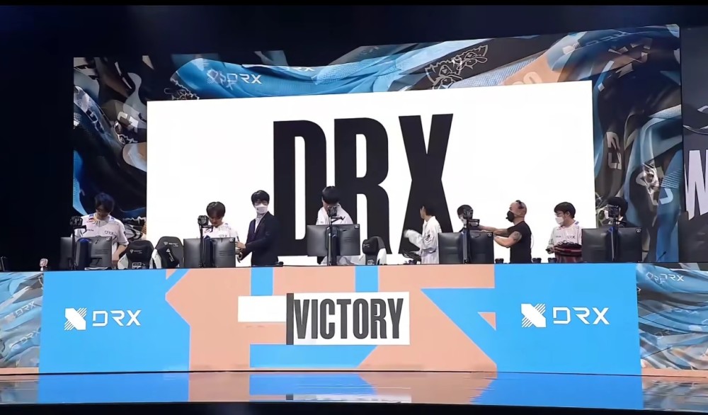 “DRX刚拿冠军，就要被拆散”，俱乐部大吐苦水：选手想成为自由人