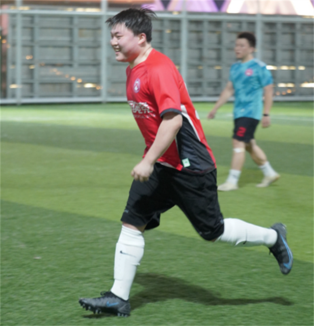 uzi名字出现在世界杯，lwx“眉”西来咯，showmaker吉祥物？