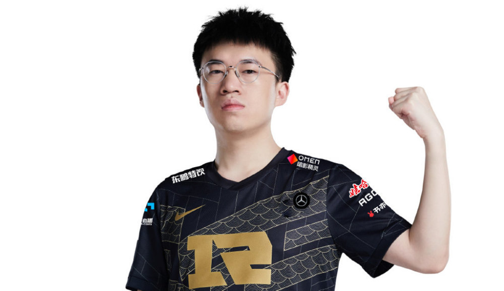 原来Doinb说的都是真的，小虎亲自辟谣称没续约，LPL转会期太乱了