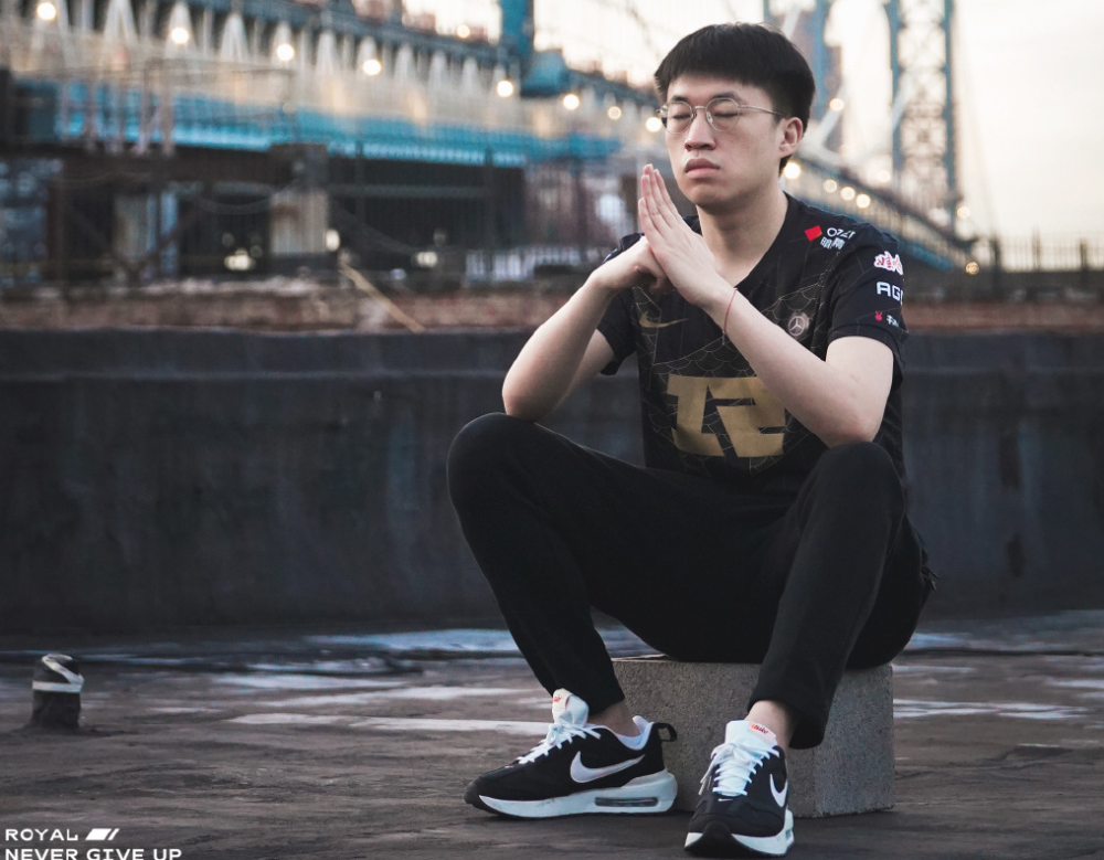 暗示自己要离开？小虎：在一个地方打久了，就想换一个新地方了