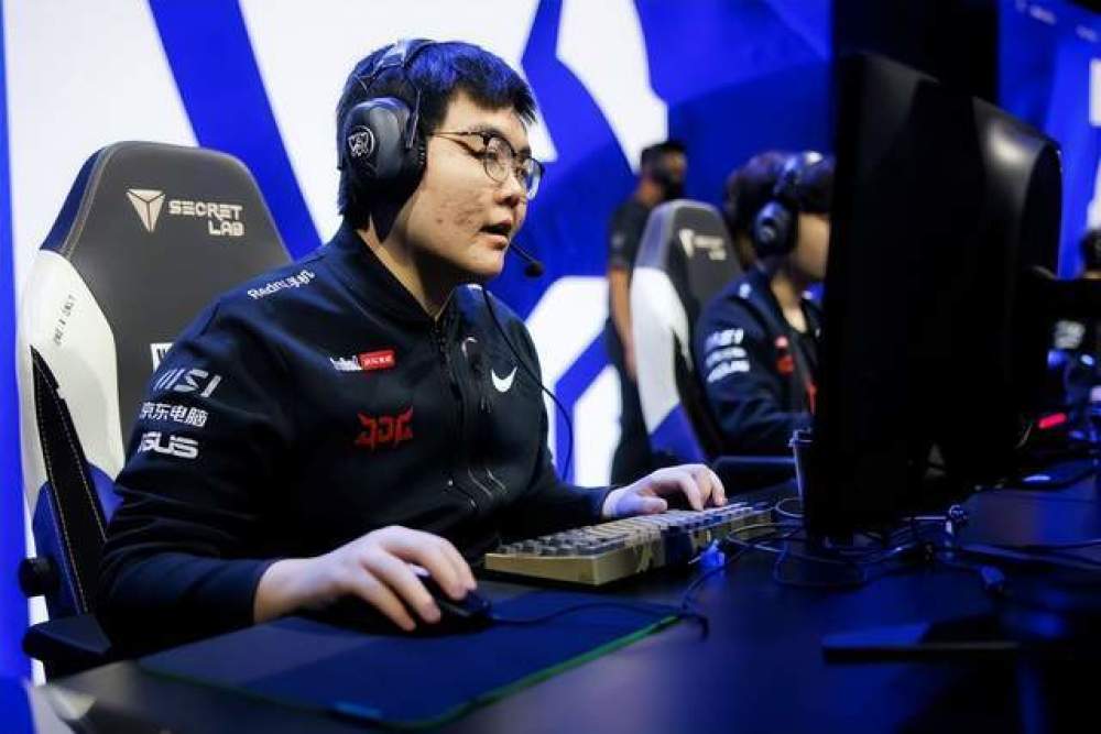 Doinb爆料左手确认加盟JDG？新赛季最豪阵容，JDG老板尽力了