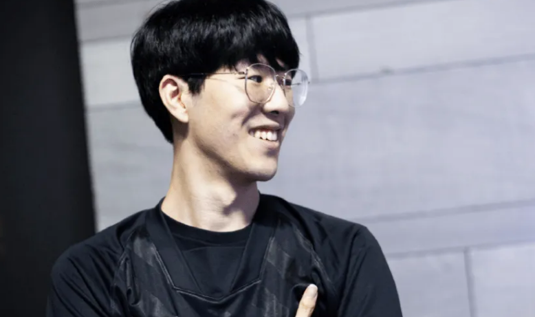 曾经的最强LPL上单，theshy2022 年的表现到底如何