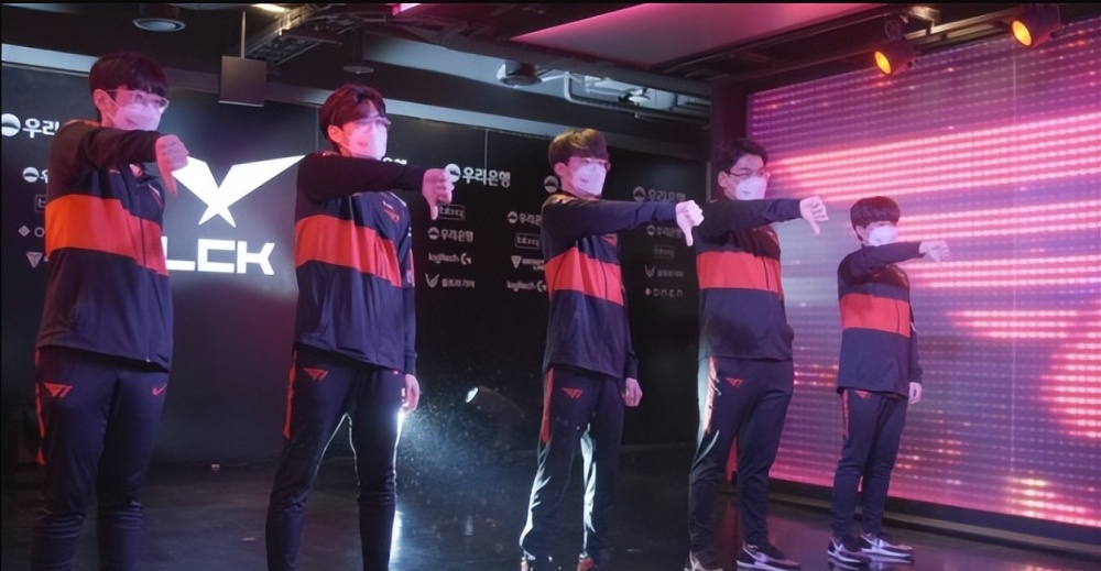 尺帝敲定来到LPL，现在LCK恐成小吕布的天下？下路没人打得过他！