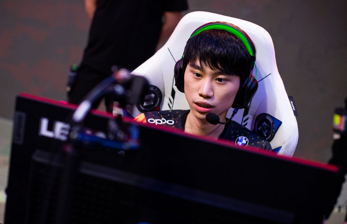 LOL：Doinb爆料RNG打野续约，Wei被卡合同，小学弟没去HLE