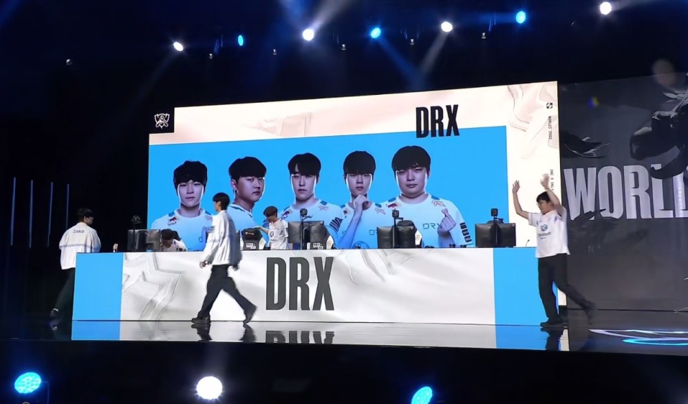 LCK银河战舰，实力不如JDG！拆了两大冠军队伍，结果配置并不顶级