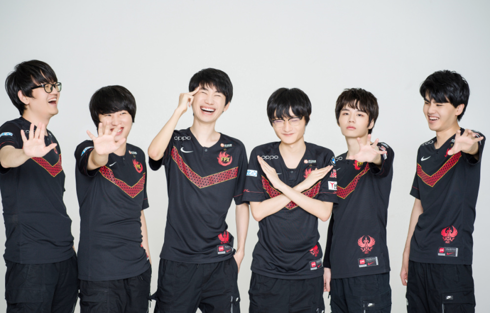 顶流LPL选手同时退赛全明星！Doinb公开原因，老FPX四人重聚赛场