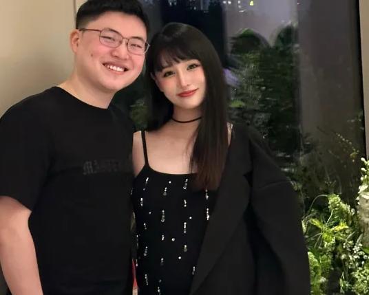 难怪uzi不去全明星，还说2次对不起，原来他算上了奥咪咪的那份