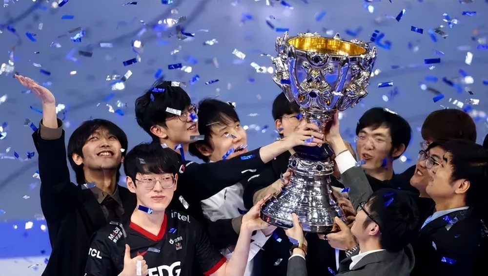 这家经纪公司操纵整个LCK转会期？学弟和deft都遭拉扯，害惨选手