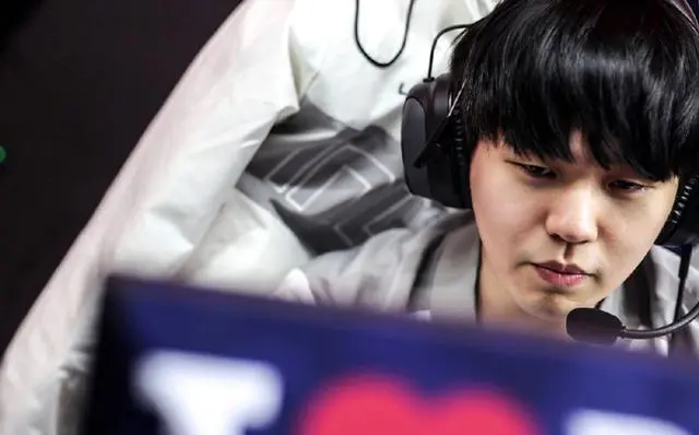 LOL：Rookie自曝离开V5，S8双C合体，T1老板证实李哥续约