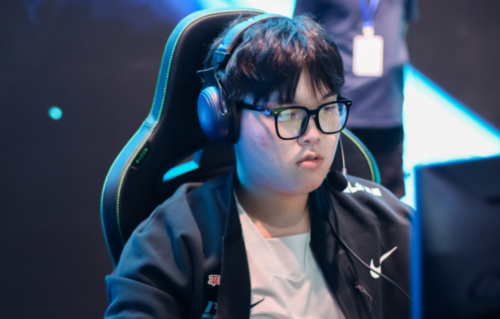 Bin等于1.7个369？新一聊选手年薪，工资帽让转会期大变