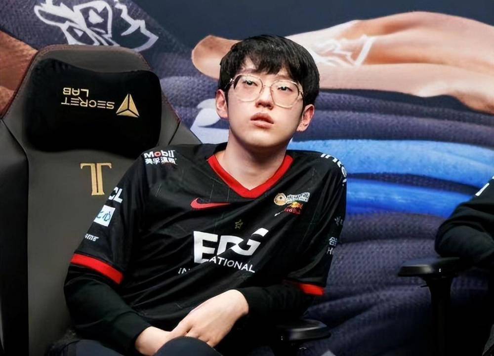 小学弟Scout转会期拉扯麻了！去DRX希望破灭，大概率回到LPL