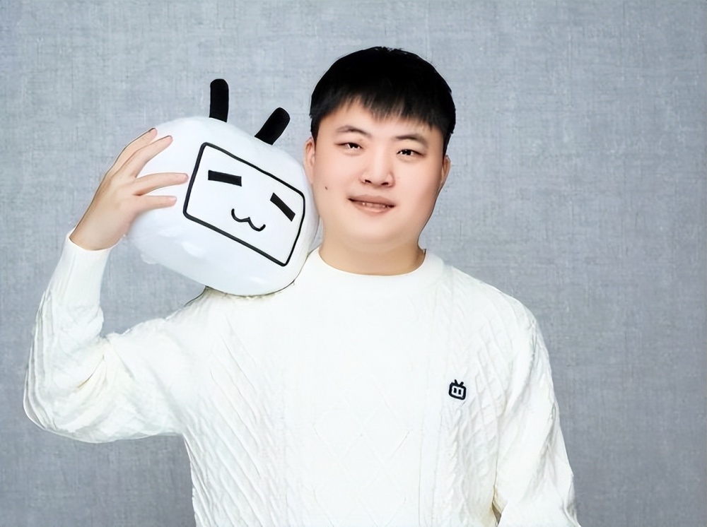 UZI究竟还继续打职业吗？面对质疑，他本人回应来了