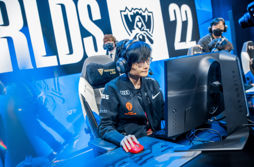 意料之中？V5前教练爆料：TES打野小天已经续约