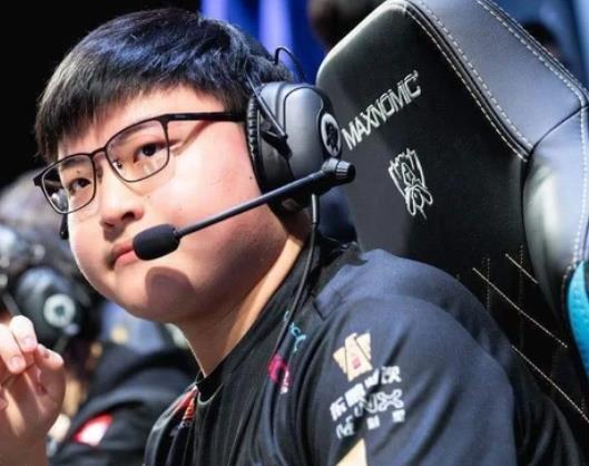 LOL：UZI复出有多难？UZI自爆很无奈，加盟BLG已经很幸运了