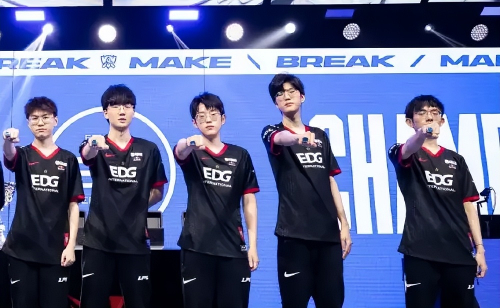 EDG阵容已经敲定？大主播爆料小学弟恐将归来，AD位得到解决！