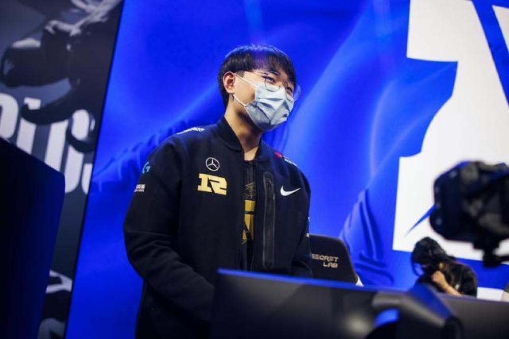 小虎离队并不影响队内决心！呼吸哥：明年RNG不会摆烂，我也会冲