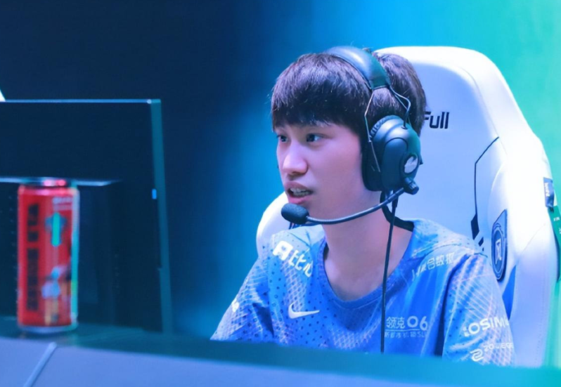 “LPL多队摆烂，没钱了”，冷少爆料选手身价过高，RNG迎来大事件