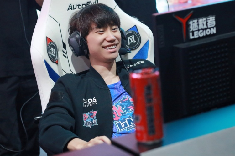 LOL：Doinb的大瓜来了，同为选手亦有差距，韩援精神吊打LPL选手