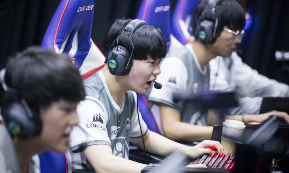 前FPX打野爆料！Rookie阿水并肩战斗，Lwx与大主播大概率同队