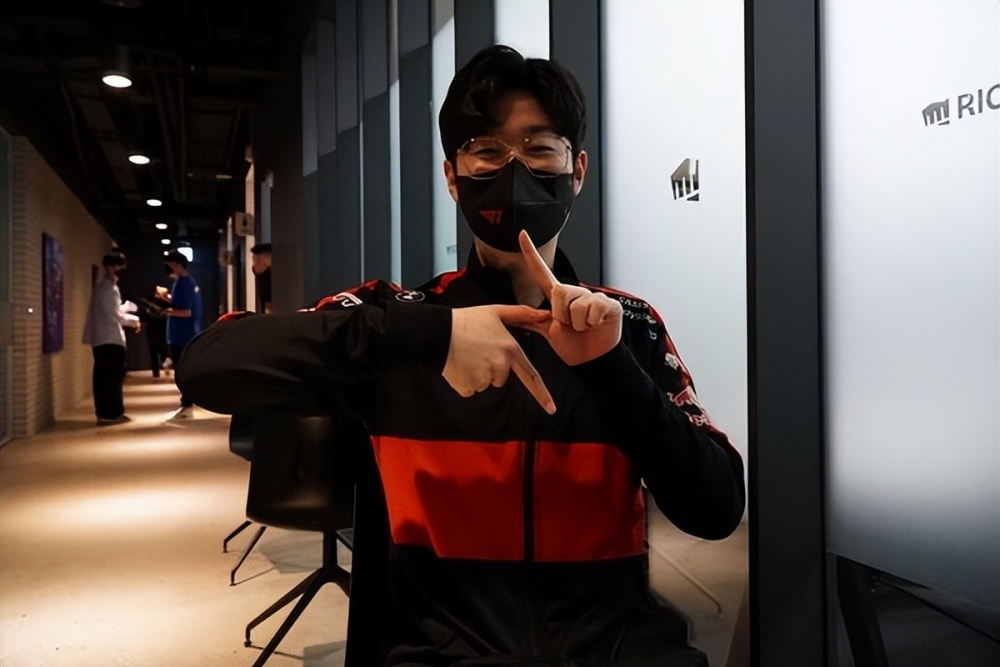 LOL德云色真成小丑了！立Flag资助Ning王复出，转头自称在开玩笑