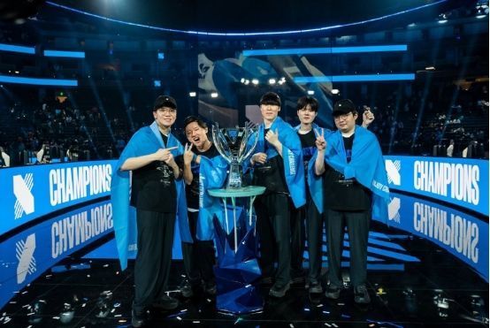 Chovy：没有预想到EDG和DRX会夺冠，以后我会站在挑战者的立场