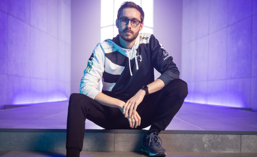 LOL转会里的反面教材！中美两家顶级冤大头俱乐部