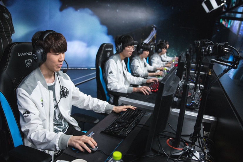 LPL转会期官宣消息汇总，Uzi回应复出，恐就此结束职业生涯