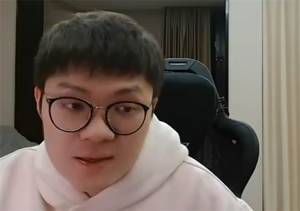 LPL经理人透露转会期3次翻转操作，2支银河战舰被拆，却无人知晓