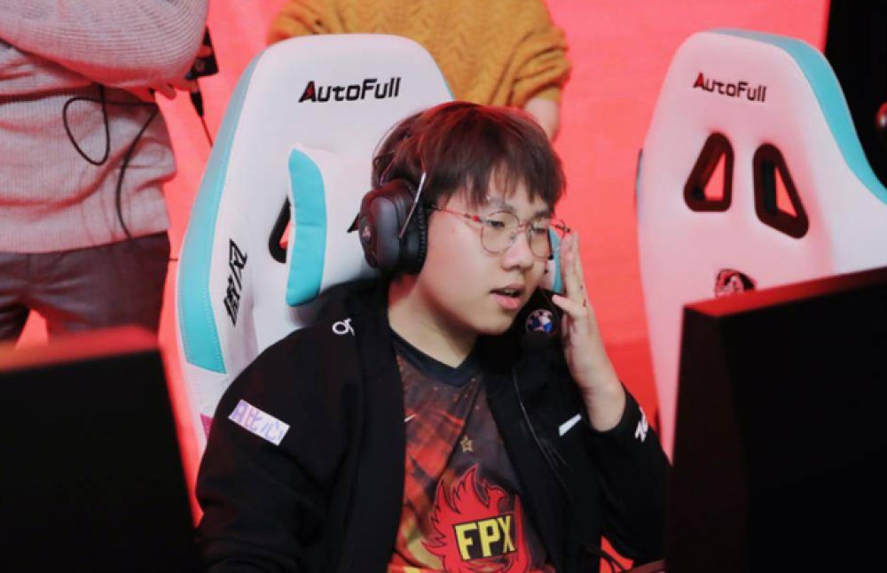 VIT正式发布新赛季大名单，Bo解除禁赛确定复出，搭档Perkz！