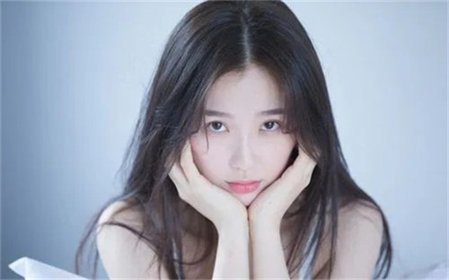 芭乐樱桃榴莲秋葵绿巨人最新版：顶级播放器带来最佳看片体验