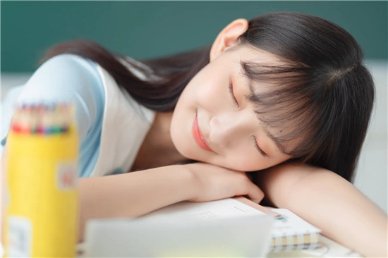 榴莲草莓视频黄丝瓜芭乐秋葵app:支持批量下载的播放APP